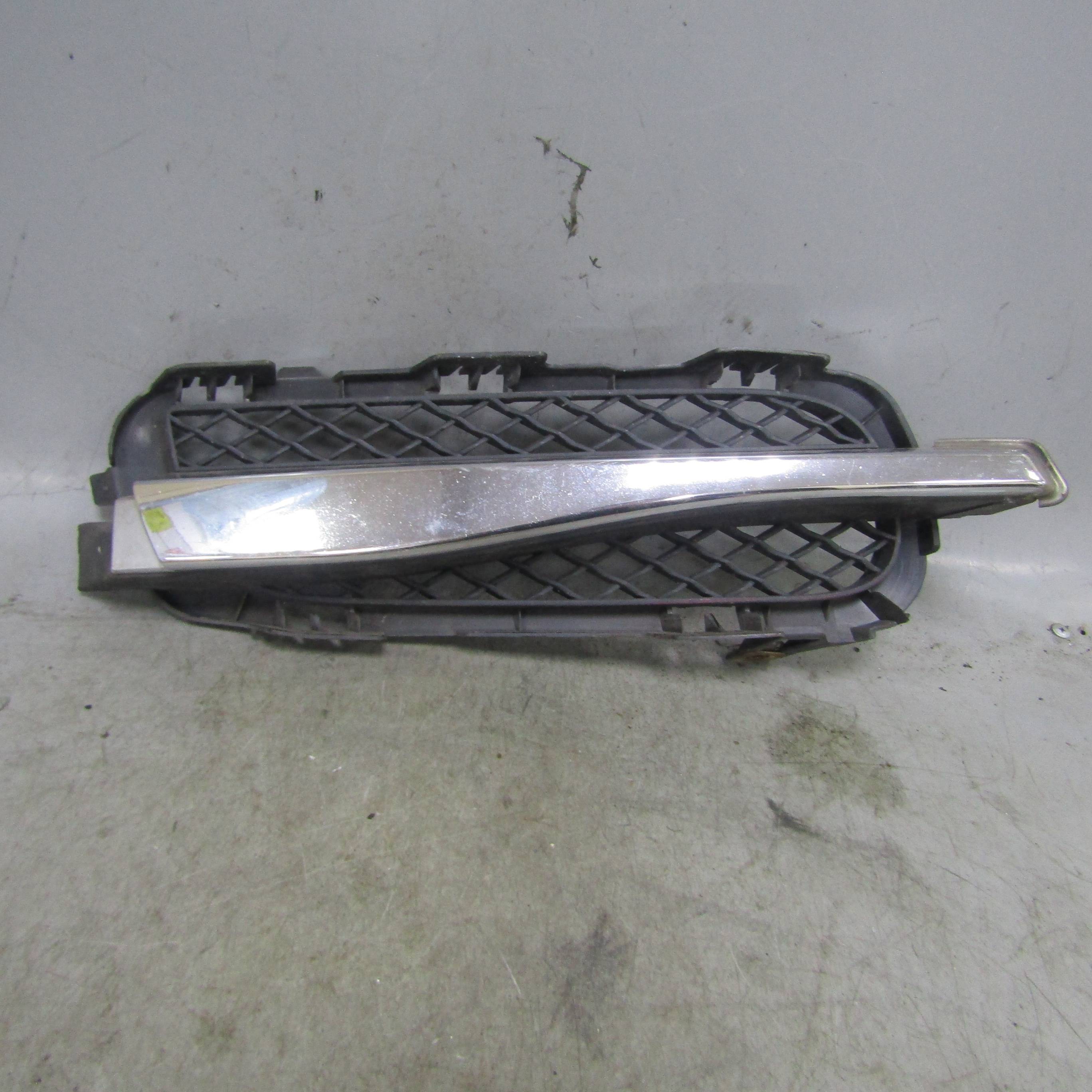 JAGUAR XF I (2007—2011) для Решетка в бампер левая