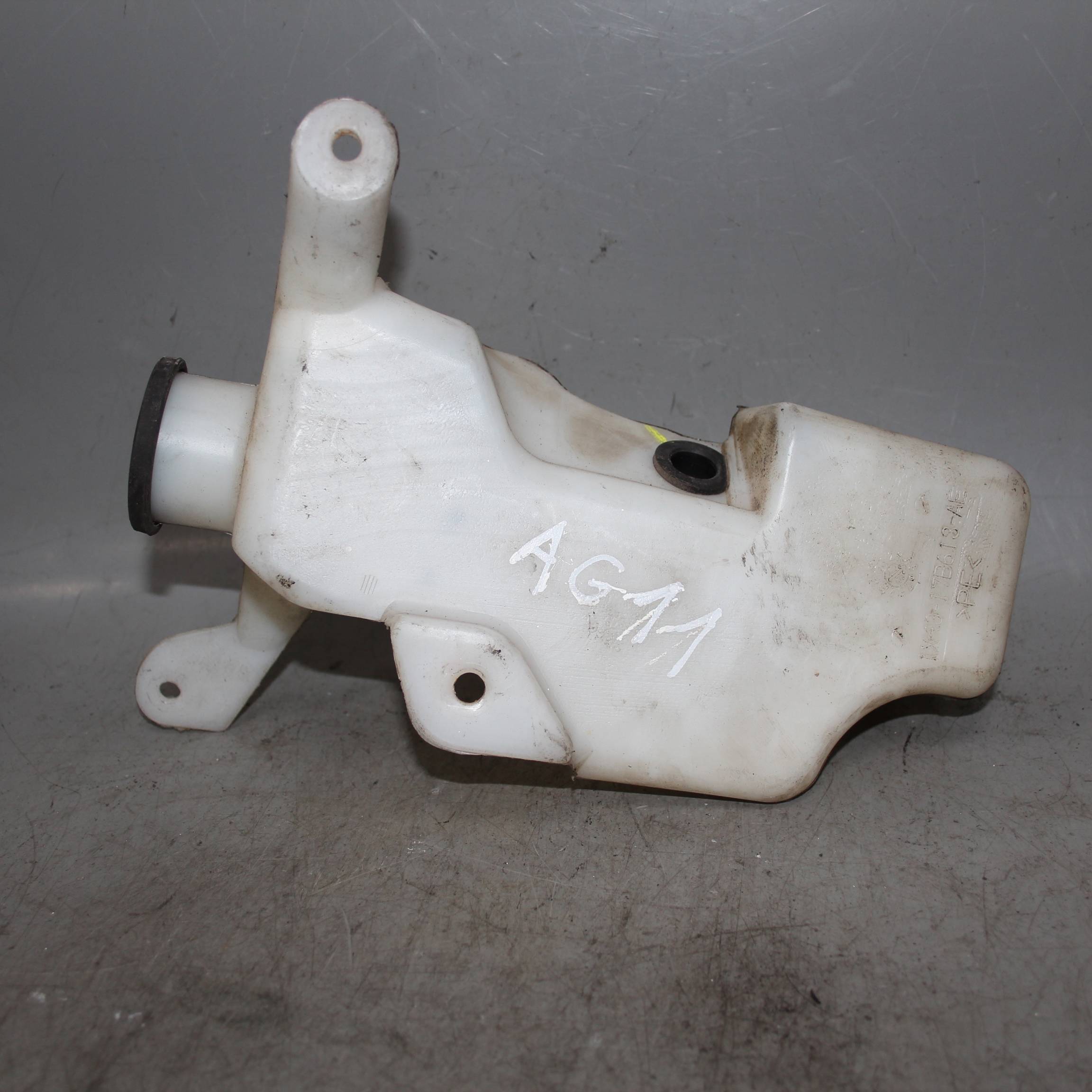 JAGUAR X-type I (2001—2009) для Бачок Омывателя