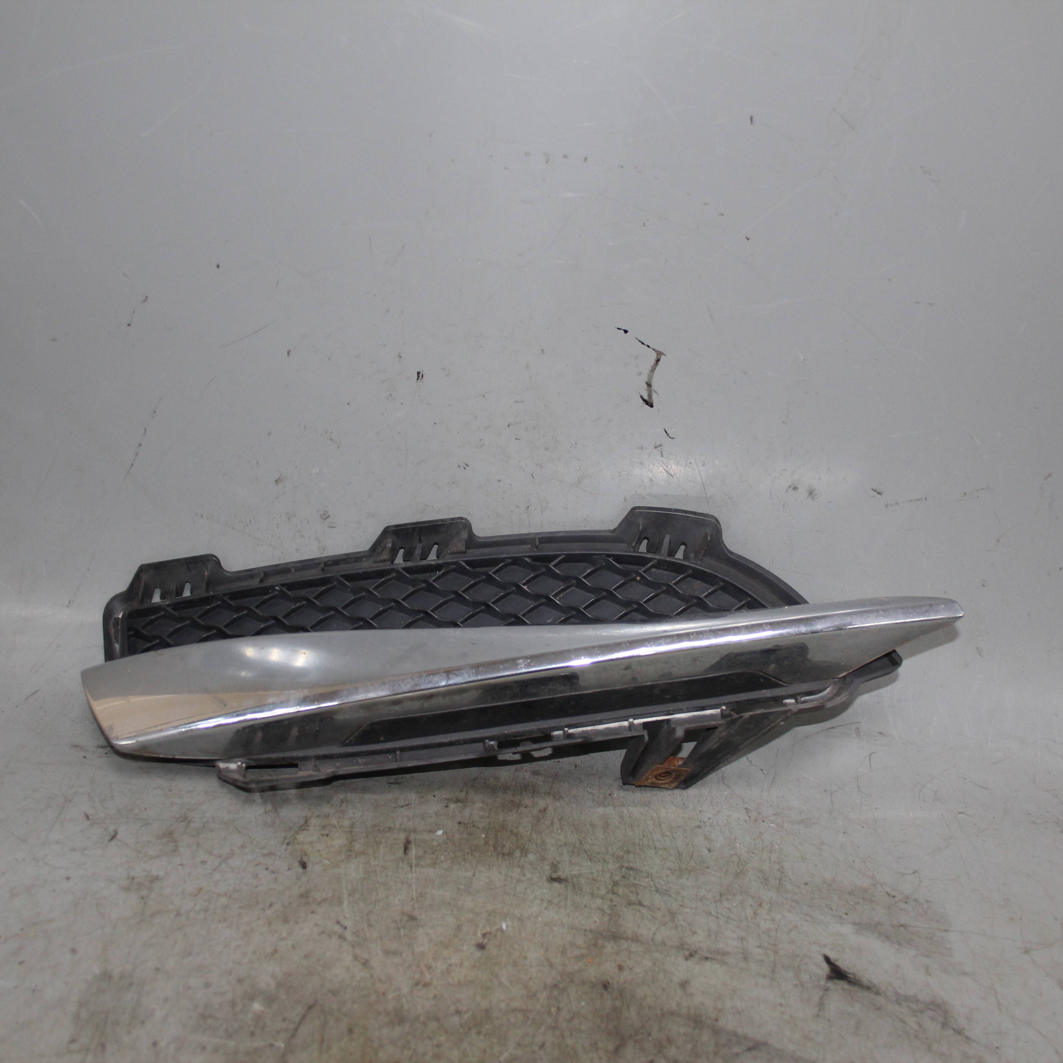 JAGUAR XF I (2007—2011) для Решетка в бампер правая