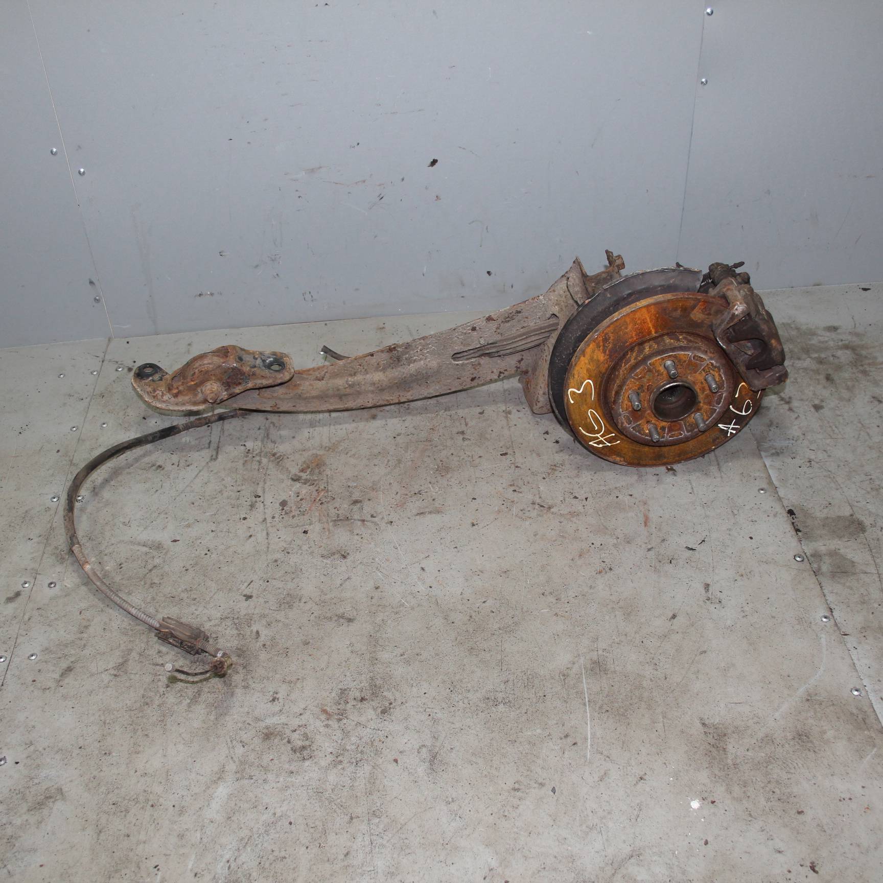 JAGUAR X-type I (2001—2009) для Кулак поворотный задний левый