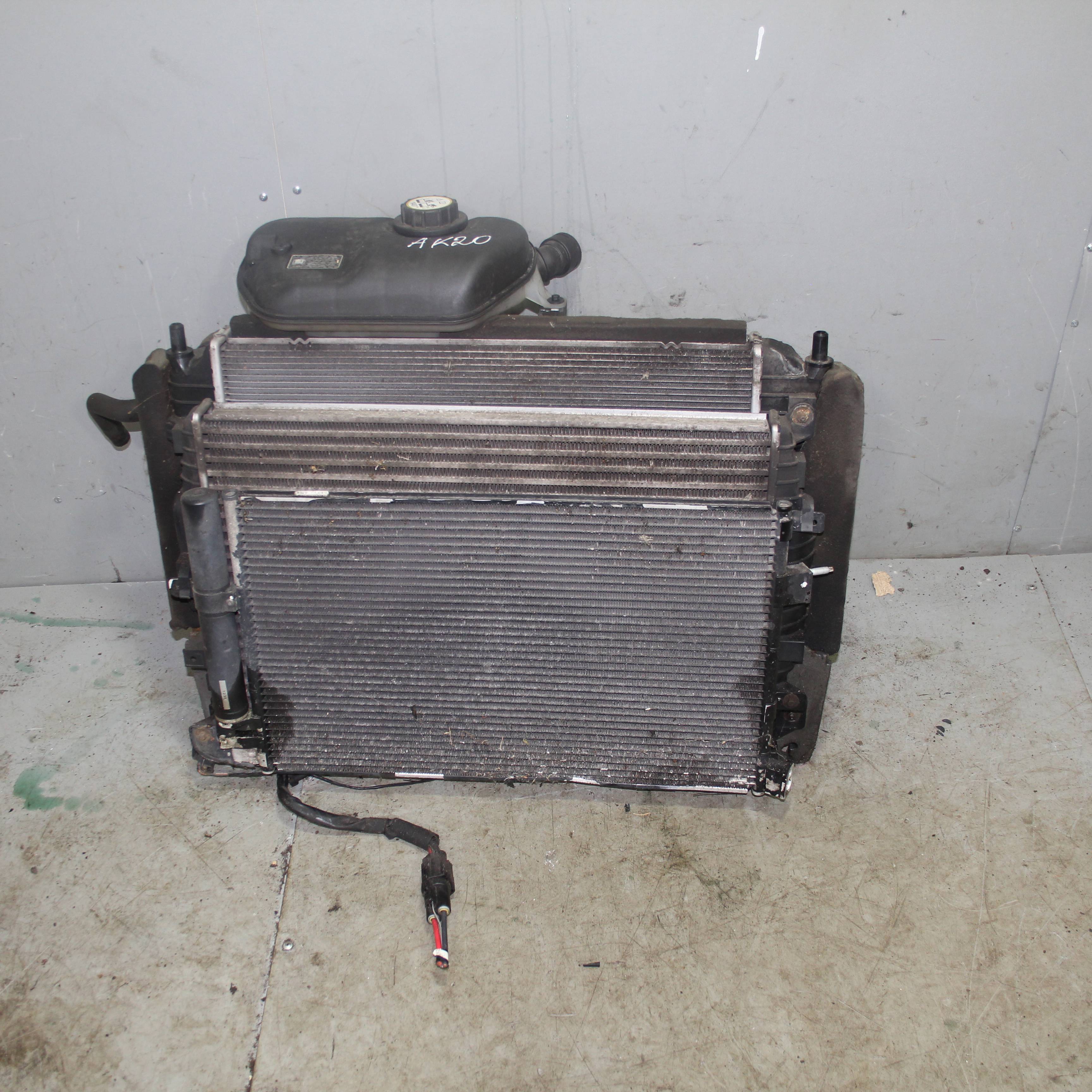 JAGUAR XF I рестайлинг (2011—2015) для Радиатор основной