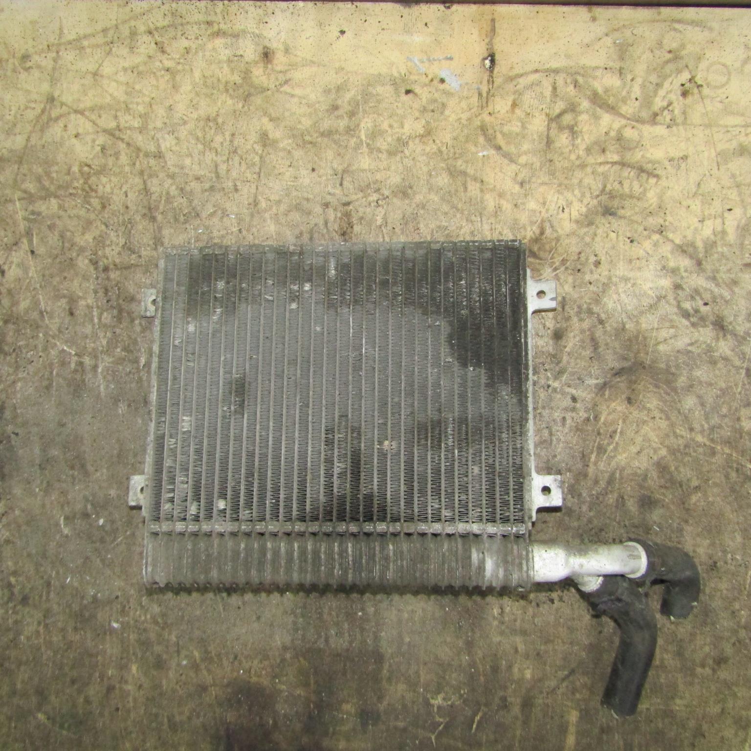 JAGUAR XF I (2007—2011) для Радиатор дополнительный левый