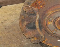 Суппорт передний левый для JAGUAR X-type I (2001—2009)  запчасти бу