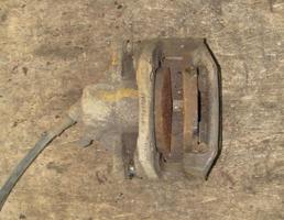 Суппорт передний левый для JAGUAR X-type I (2001—2009)  запчасти бу